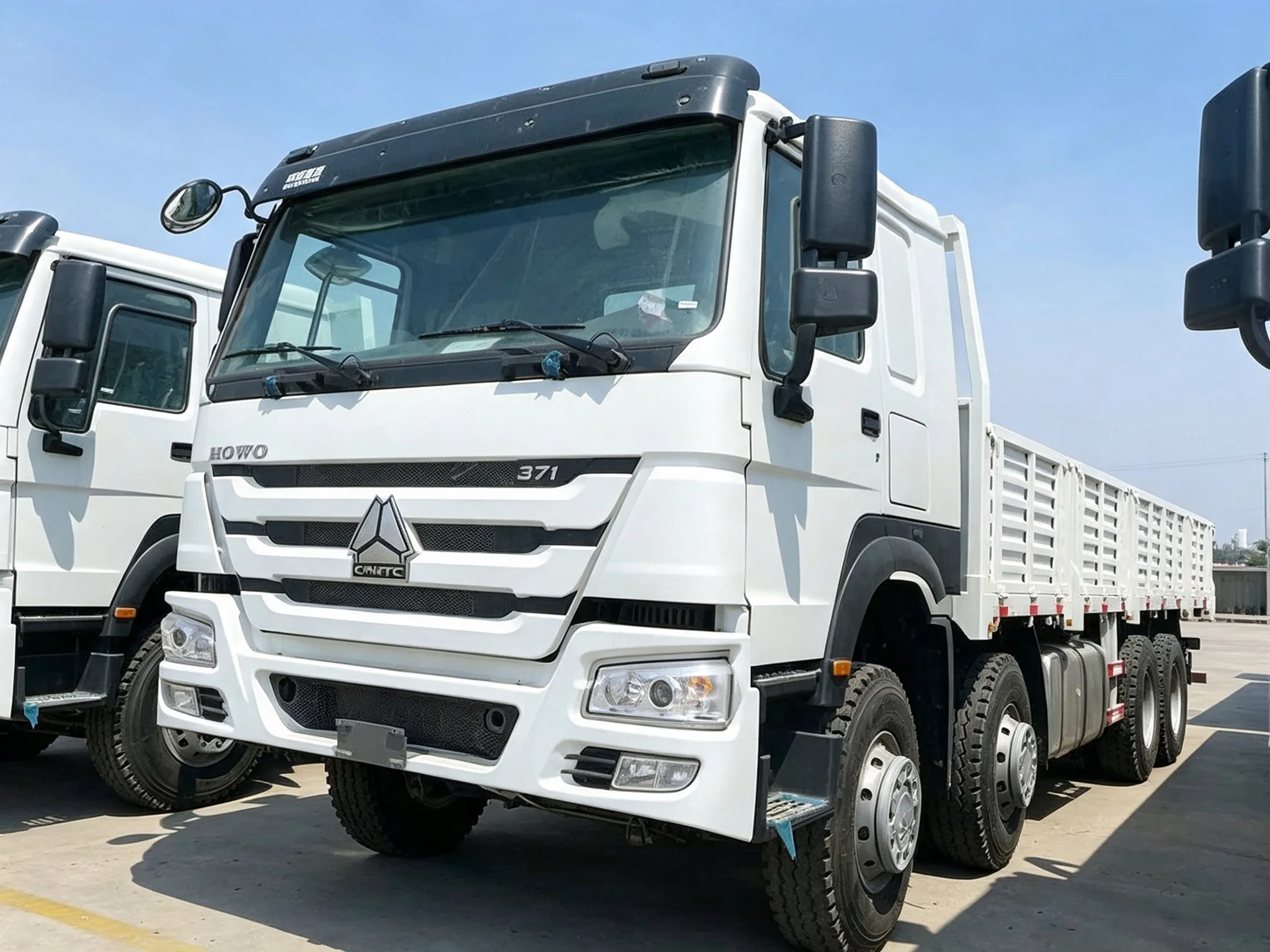 8×4 Cargo Trucks