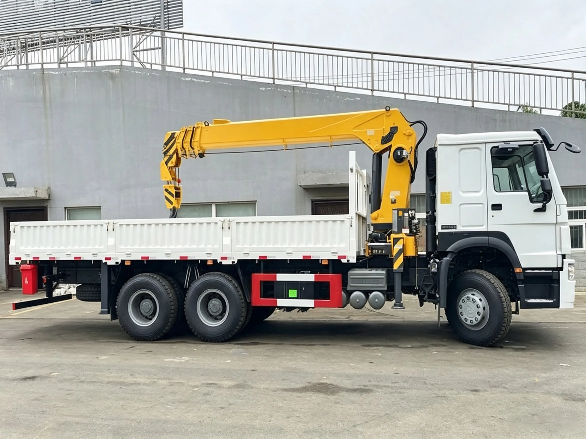 6×4 Truck Mounted Cranes
