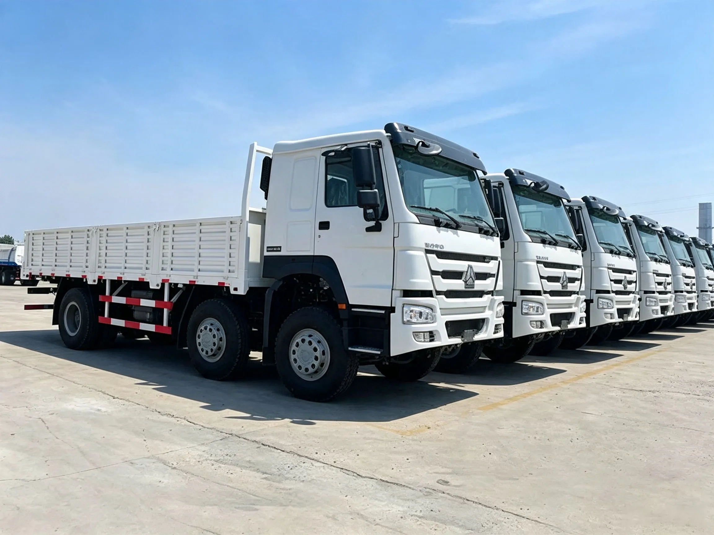 8×4 Cargo Trucks