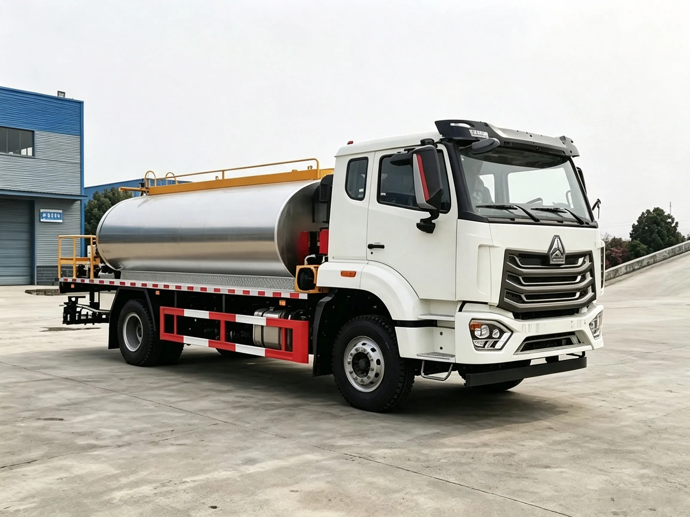 4×2 Bitumen Sprayer Trucks